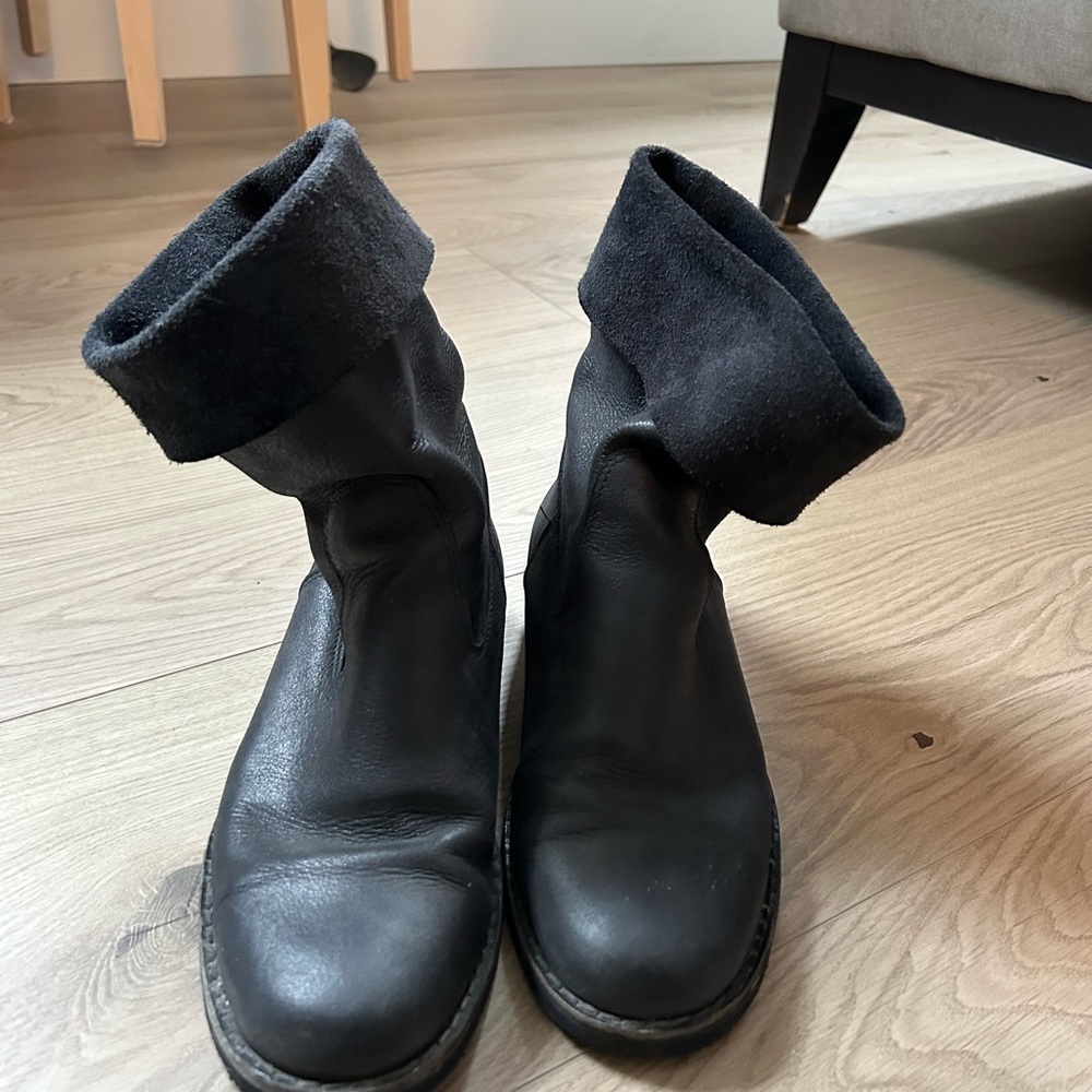 Roots Tribe Black Leather Women's Boots